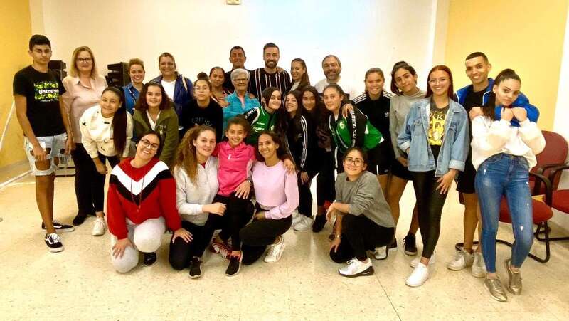 Los ediles de Ciuca con componentes de Los Diamantes (Foto TA)